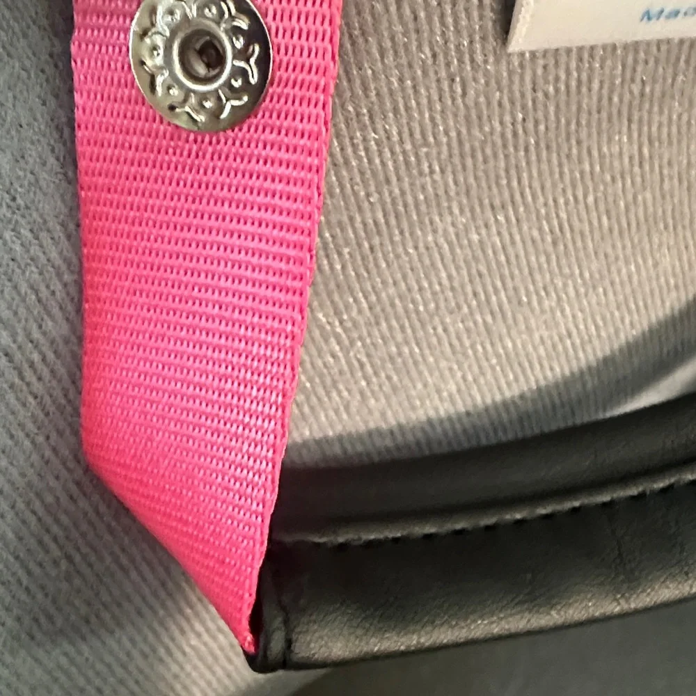 NEW Pearl Vibrant Pink Tablet/Laptop Sleeve